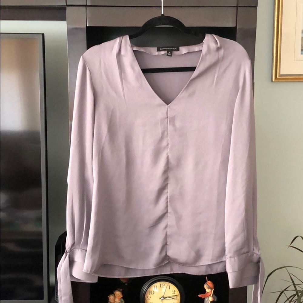 Banana Republic grey blouse